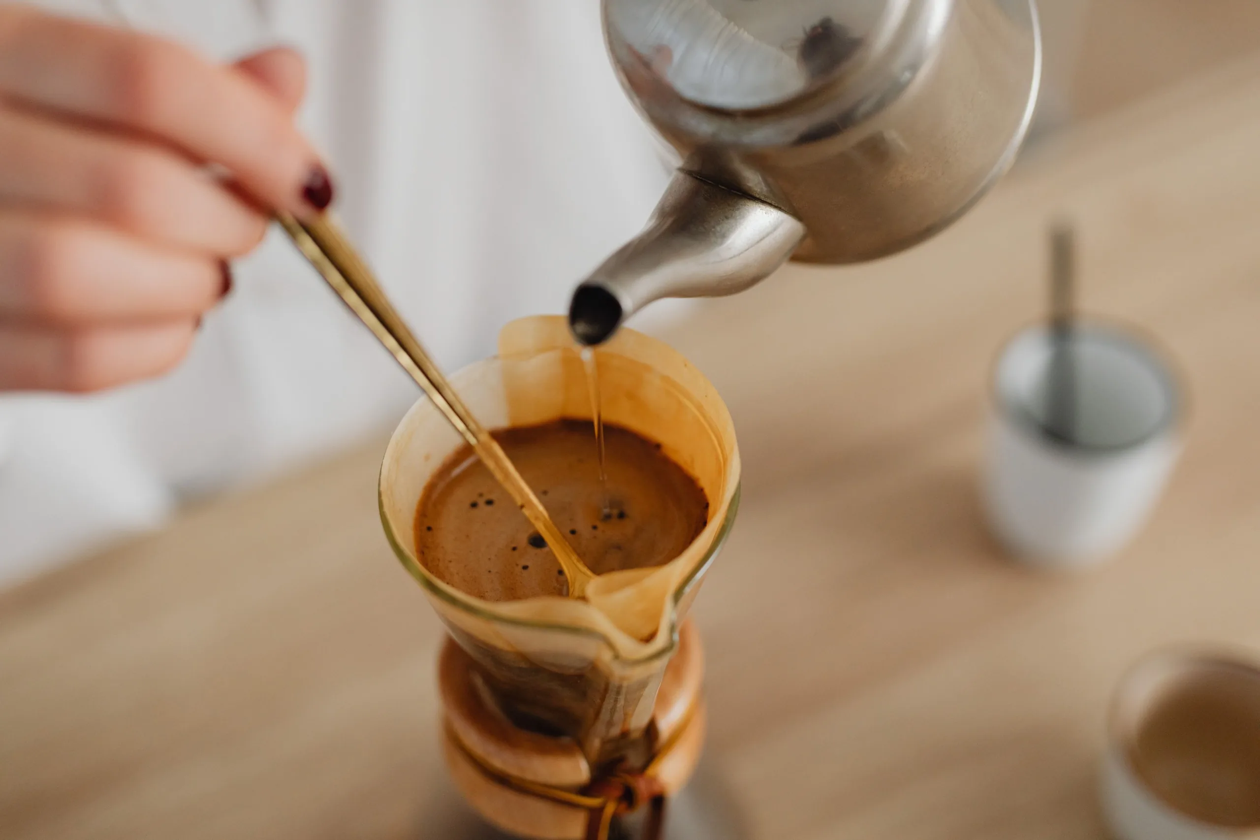 Extração do café no coador